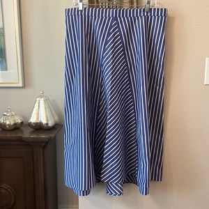 New, never worn blue striped skirt with pockets. Size 16 but altered to shorten.